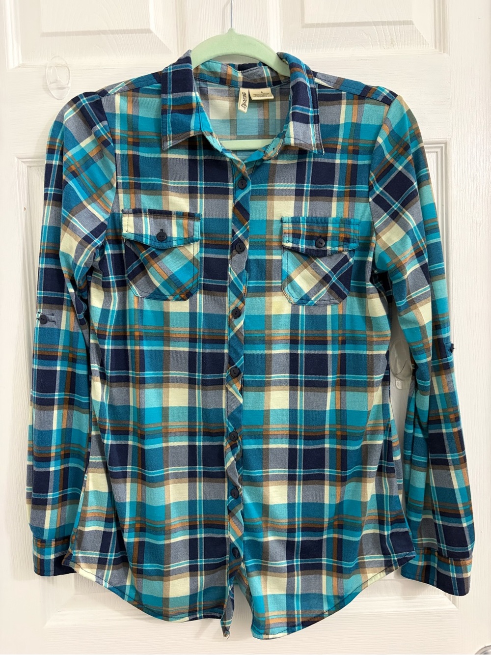 Passport Teal & Navy Plaid Button-Down Shirt. Size small $10